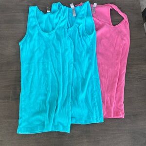 Women’s tank tops